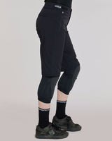 Womens Gravity Shorts | Black