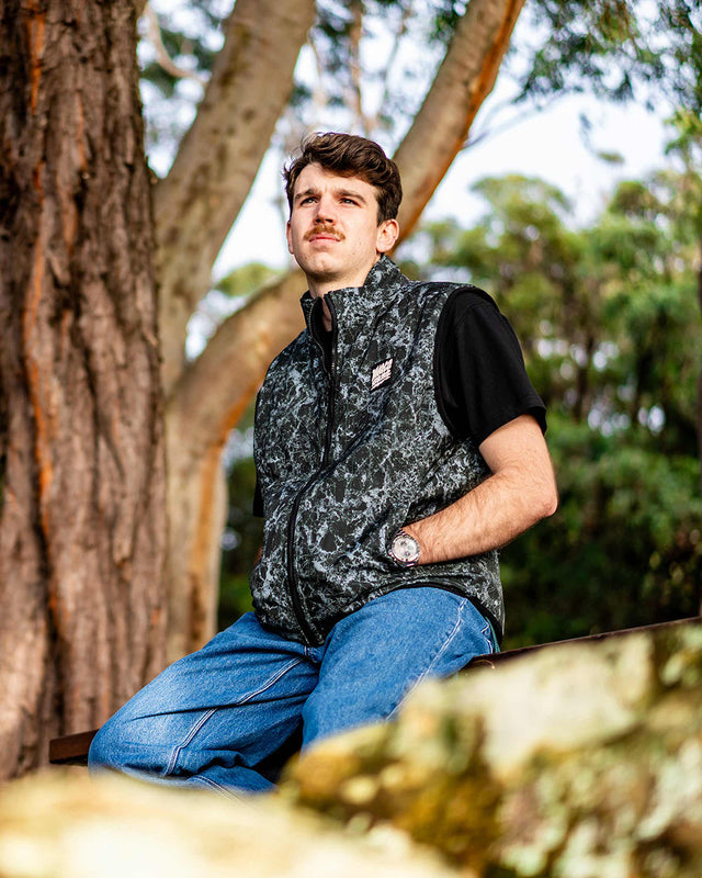 Mens Sherpa Vest | Vein | MENS | TOPS | FLEECE AND HOODIES | VEST | DHaRCO | MTB | Image 3 of 10